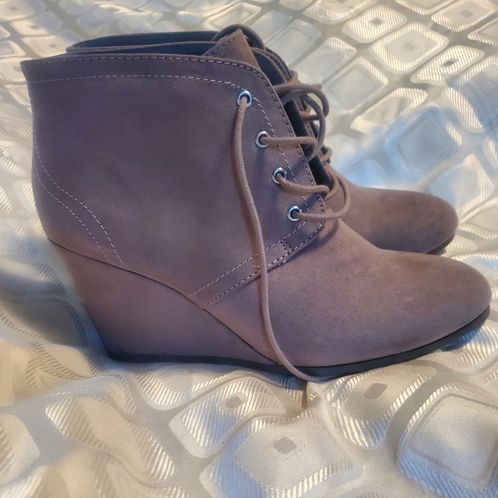 Shoes 👞 - Picture 2 of 6